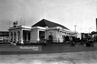File: Gedung Kesenian Jakarta (1983)