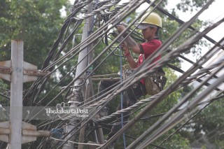 Penertiban kabel udara di Cikini