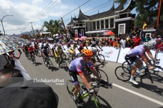 Pebalap Australia Juarai Dua Stage Tour de Singkarak
